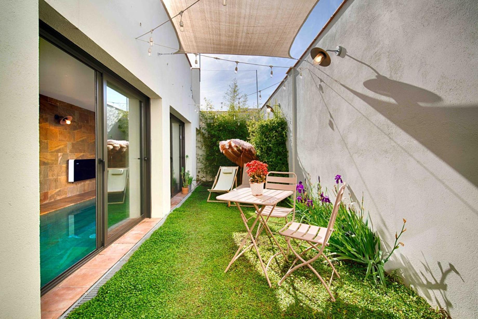 Loft Con Piscina Climatizada De Agua Salada Y Parking En El Centro De Figueres Apartment Figueres  Exterior photo